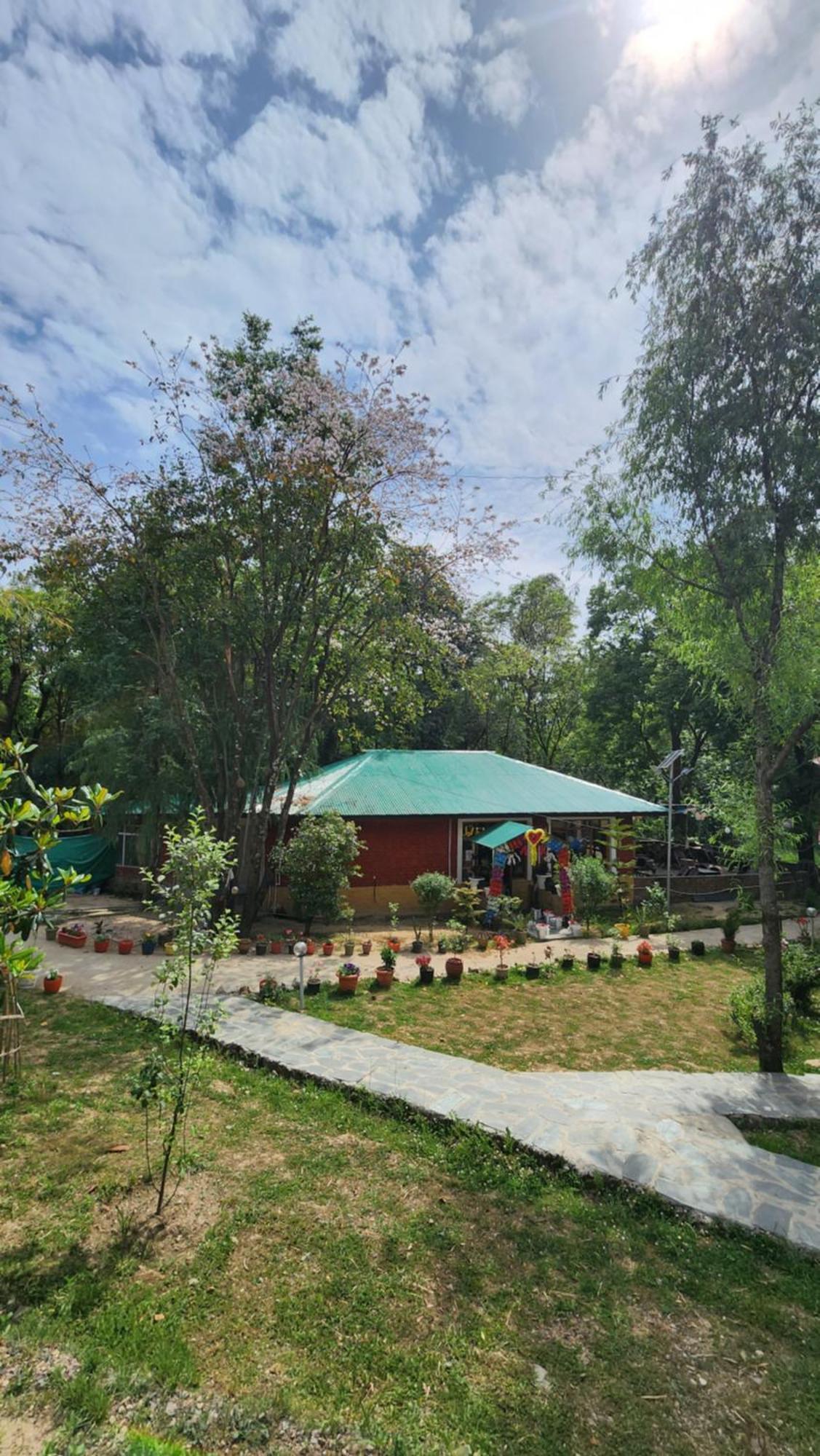 Namlang Resort Bīr Exteriör bild