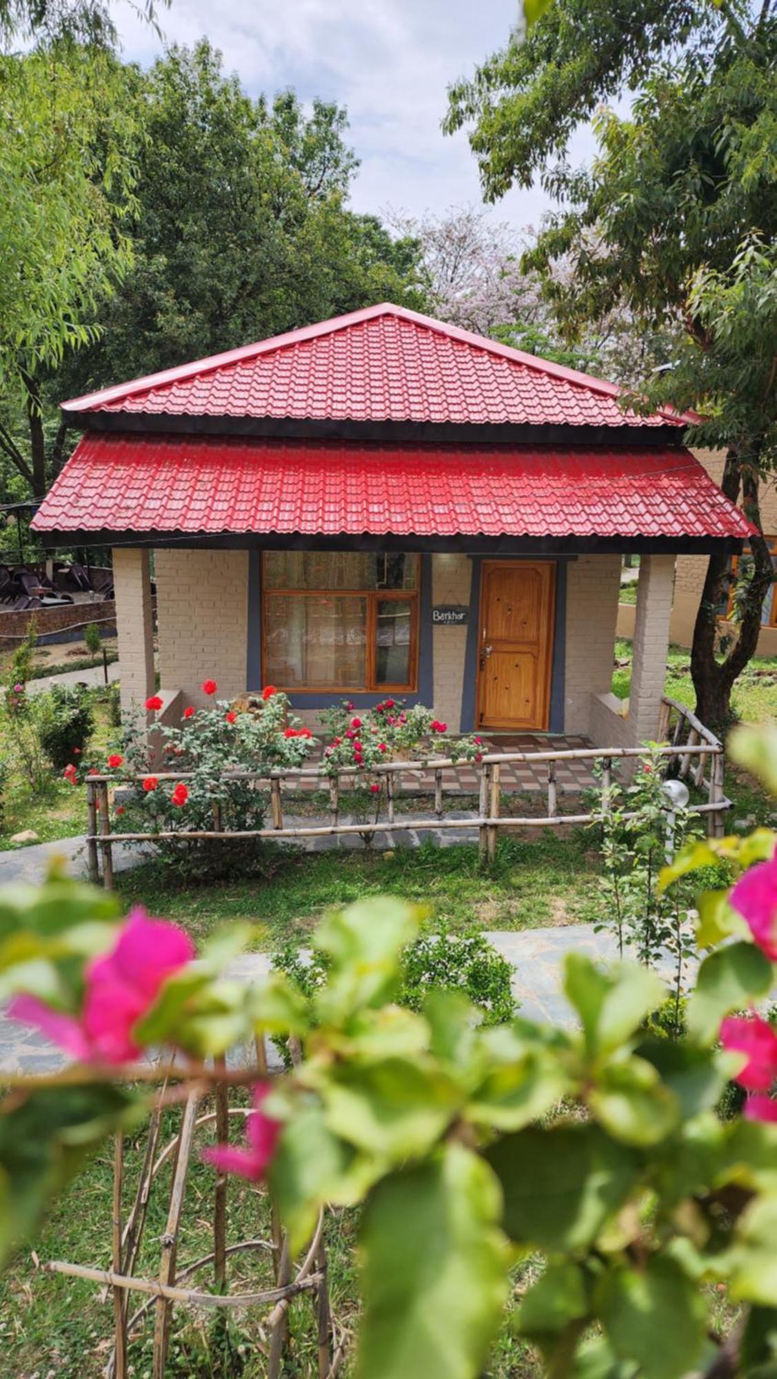 Namlang Resort Bīr Exteriör bild