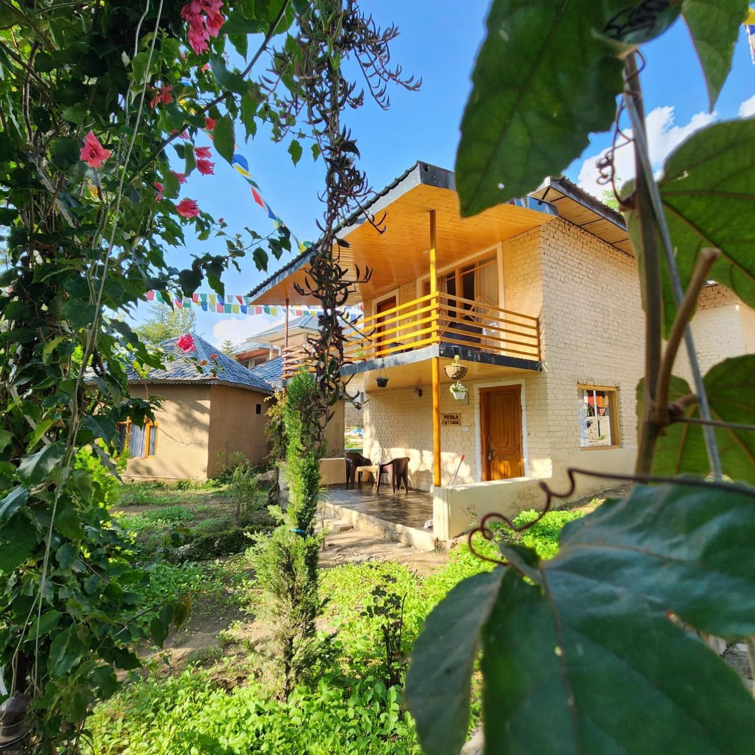 Namlang Resort Bīr Exteriör bild