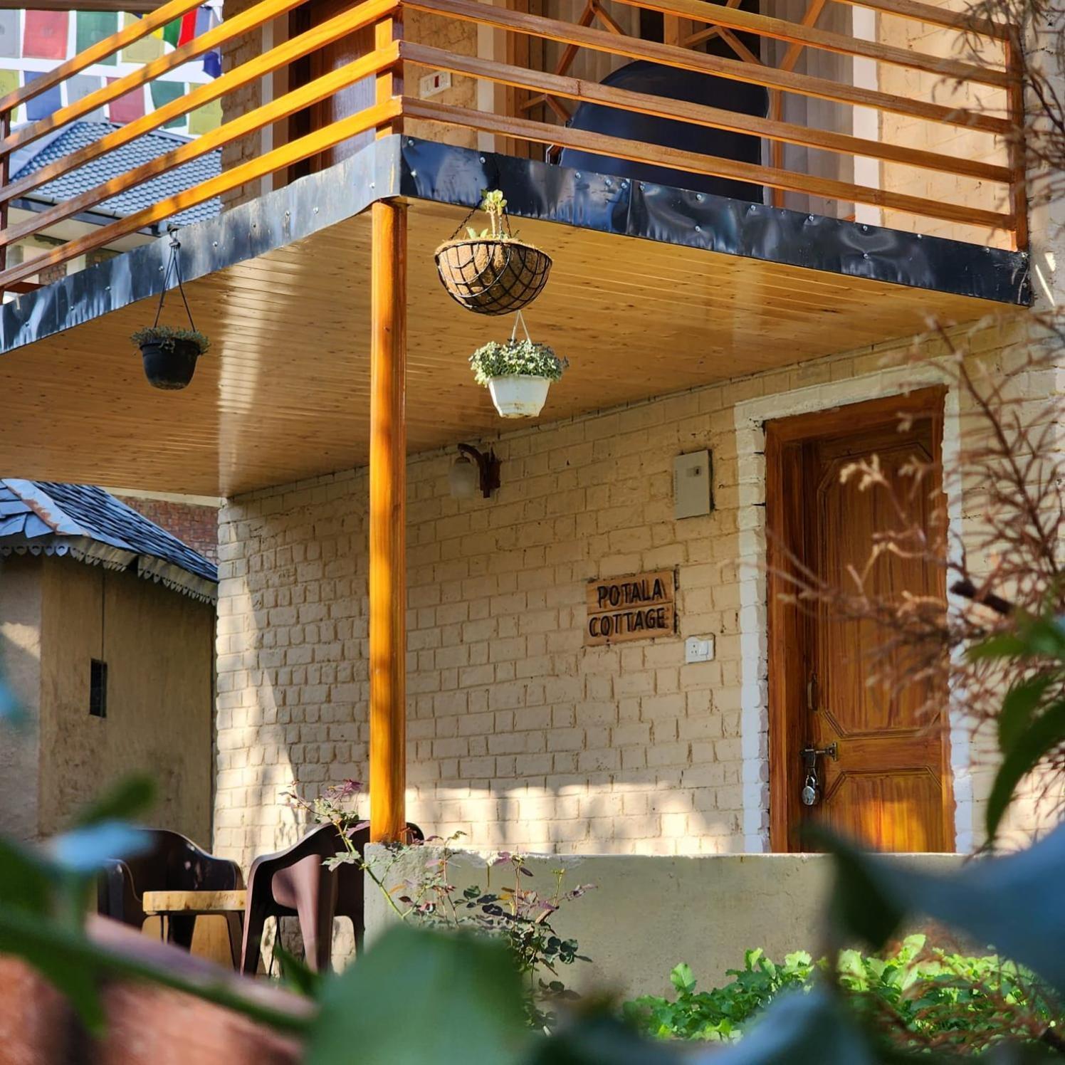 Namlang Resort Bīr Exteriör bild