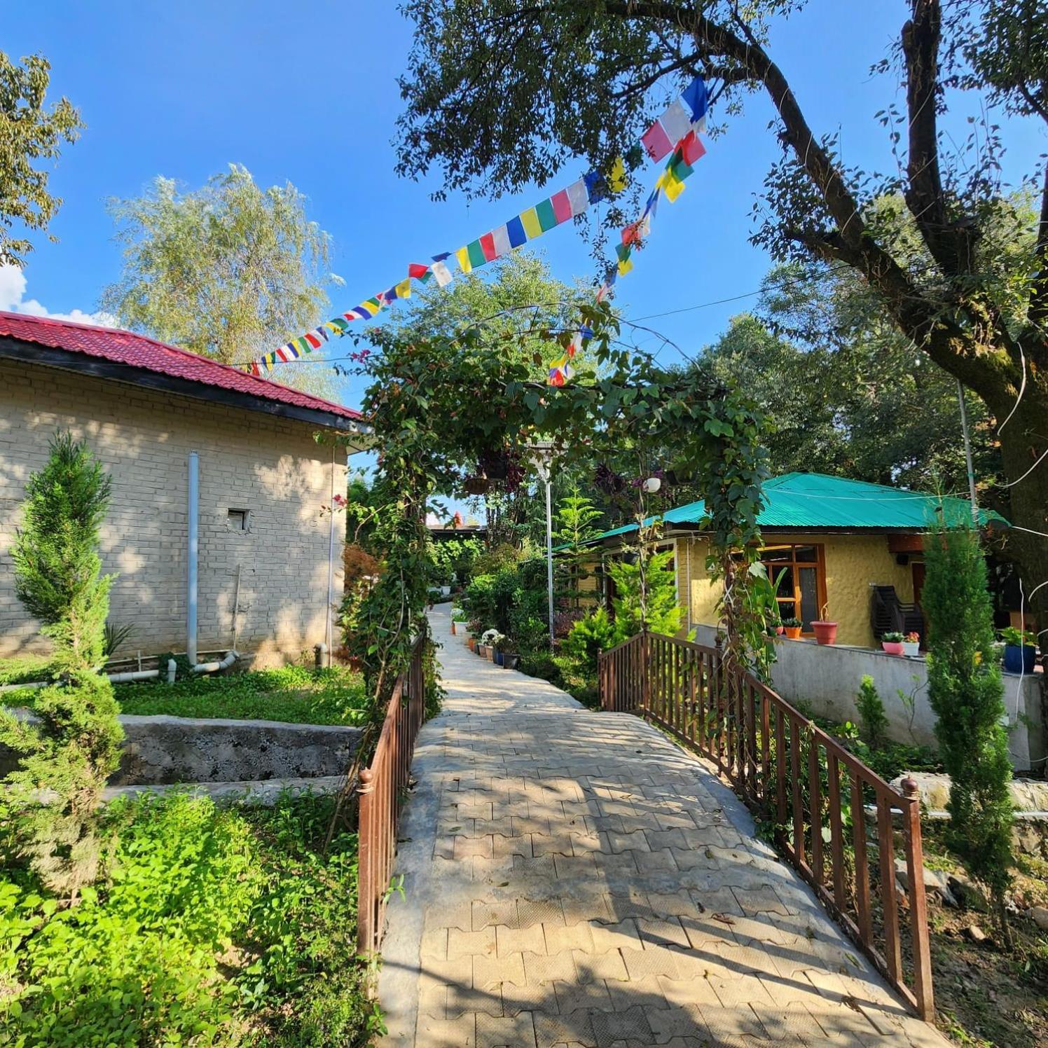 Namlang Resort Bīr Exteriör bild